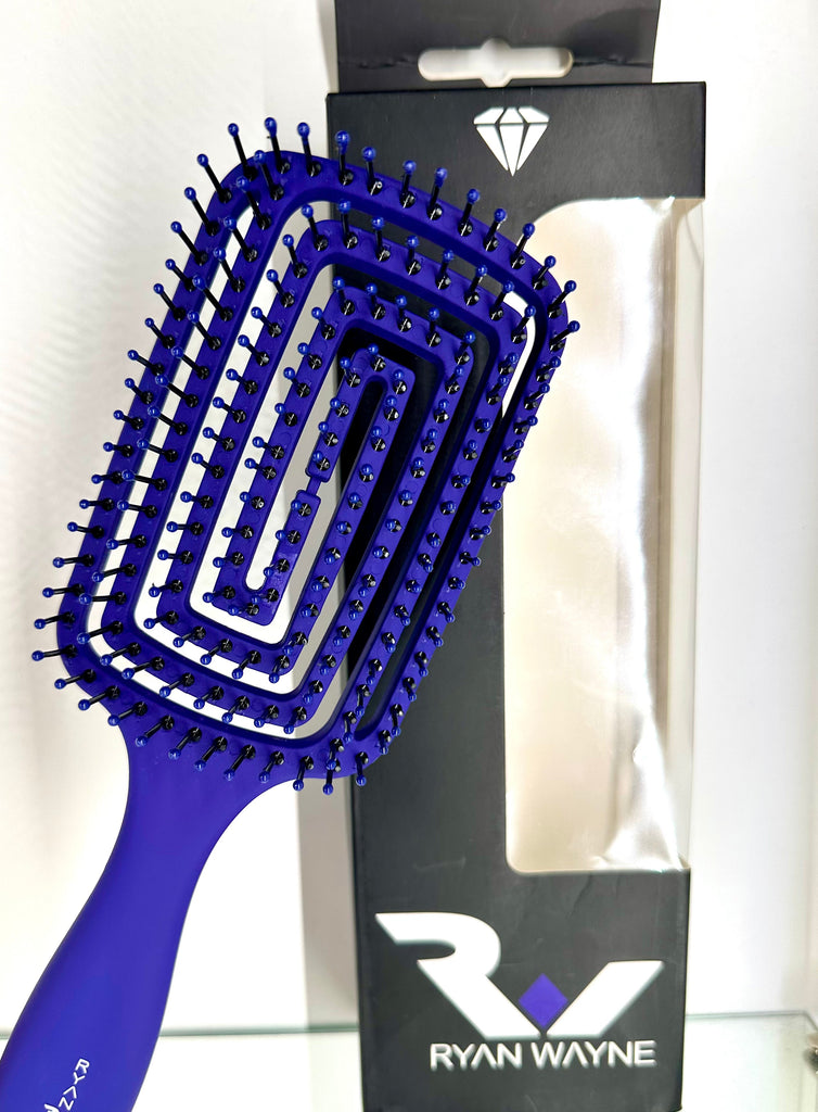 Ryan Wayne Wet-to-Dry Detangling Brush detail view